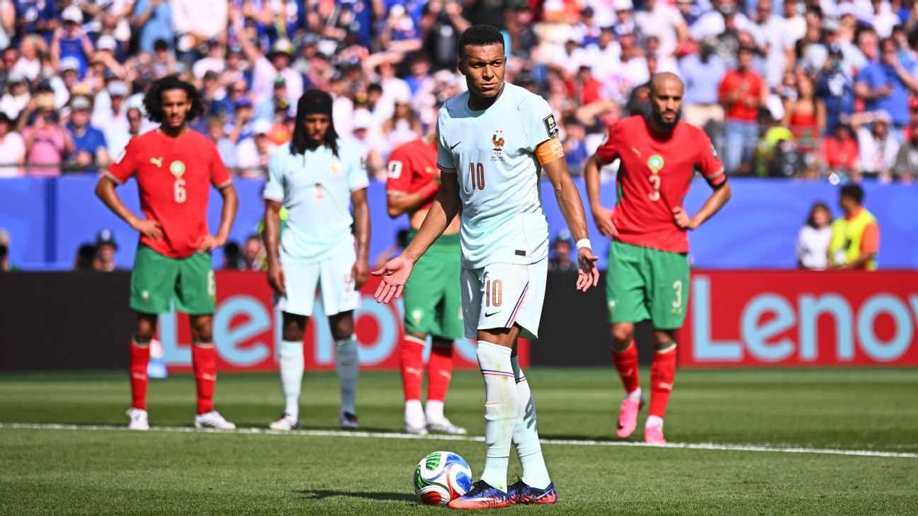 France coach Deschamps unhappy with wait on missed Mbappé pen