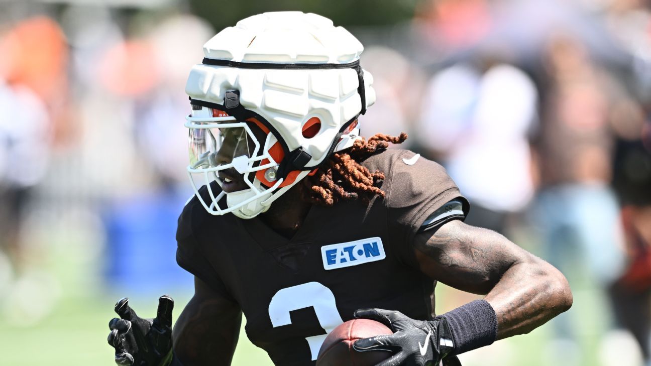 Jeudy clarifies viral video, says he talked to QBs