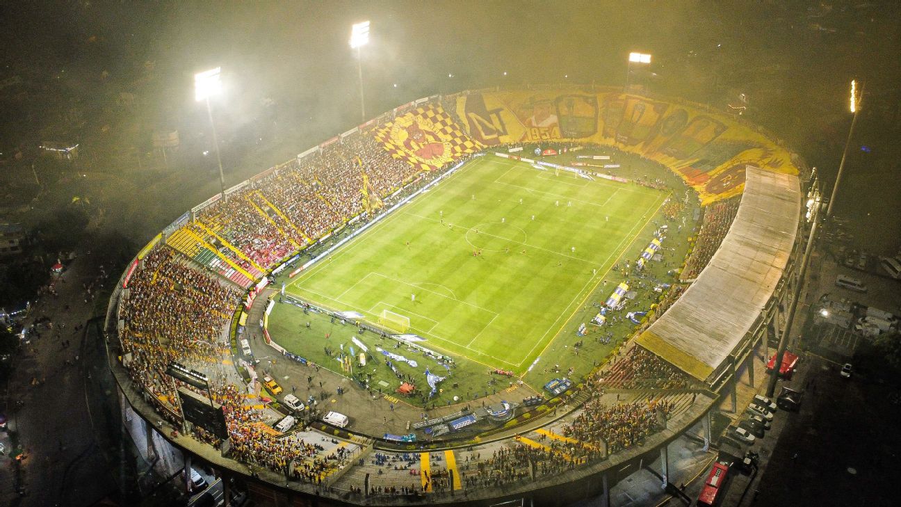 Colombia earthquake halts Copa, league matches