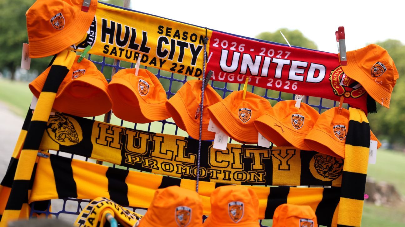 European soccer live updates: Man United begin season against Hull