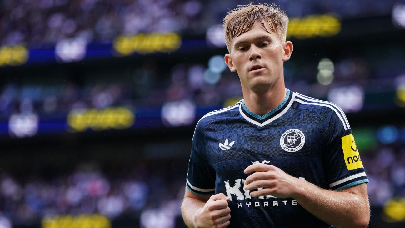 Transfer rumors, news: Man United blow as Hall agrees new Newcastle deal