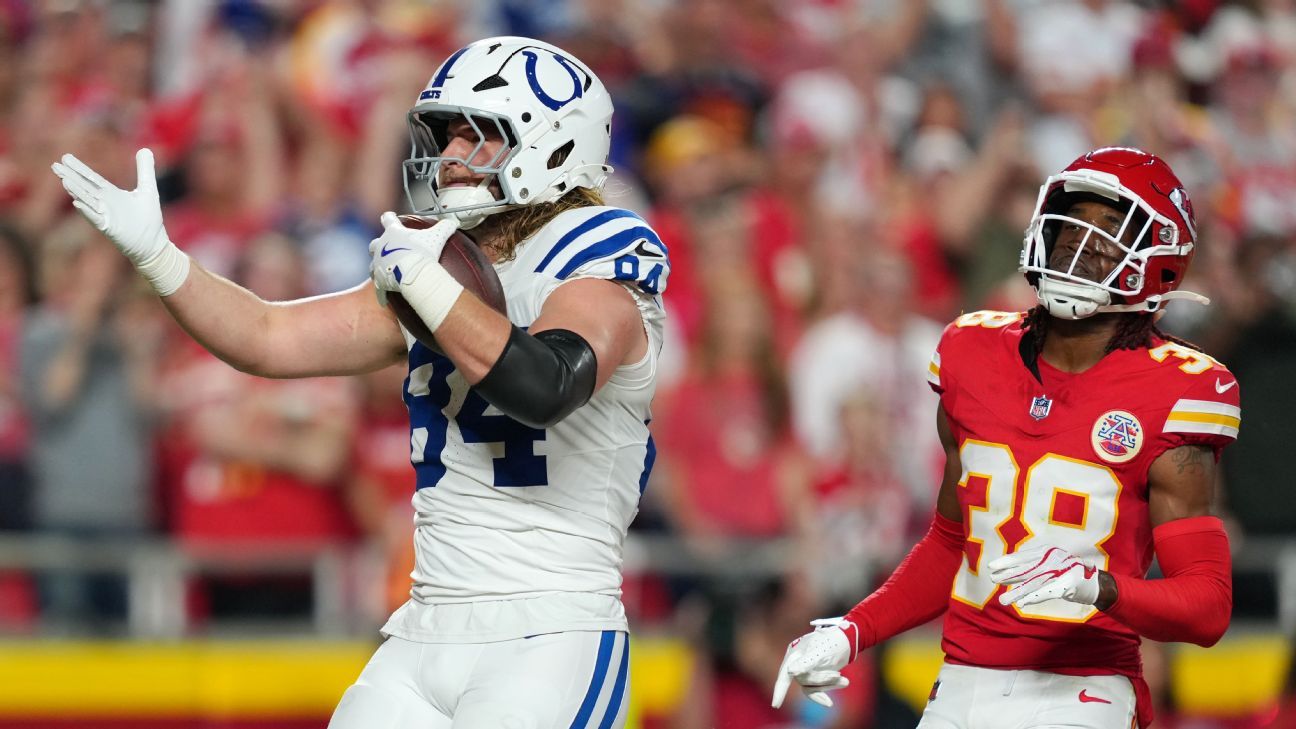 Kansas City Chiefs take lead over Indianapolis Colts following Mahomes-to-Kelce touchdown