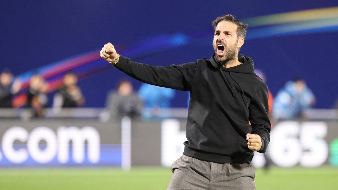 Pride of Como: Fàbregas, Paz dedicate historic Man Utd rout to loyal fans