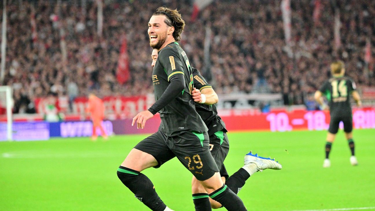 USMNT's Scally scores, helps Gladbach avoid worst-ever Bundesliga start
