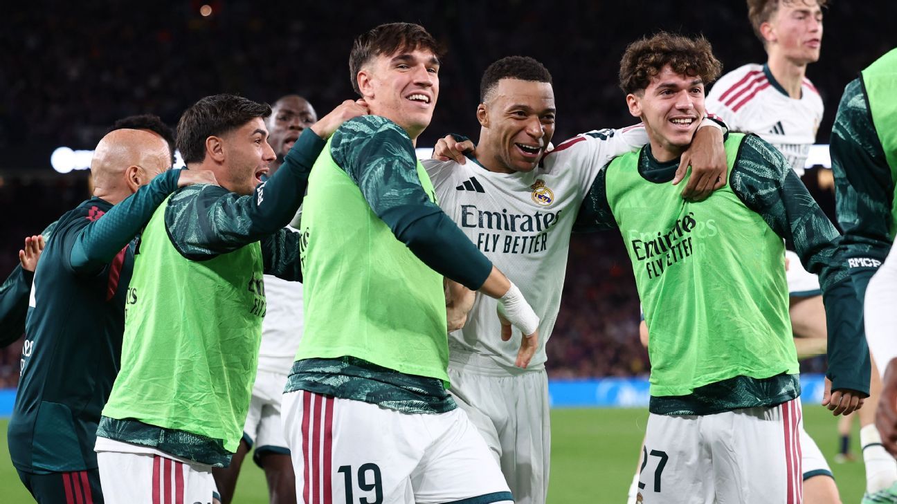 Real Madrid best Barça in brilliant Clásico; Man United mess deepens; Spurs win again