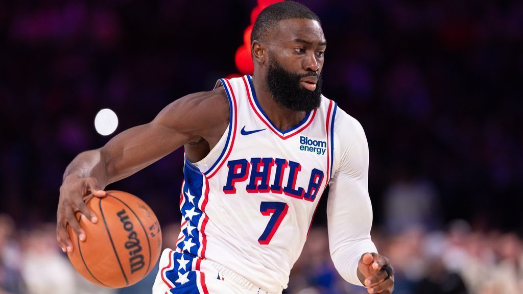 Sixers' Brown denies report he demanded trade from Celtics