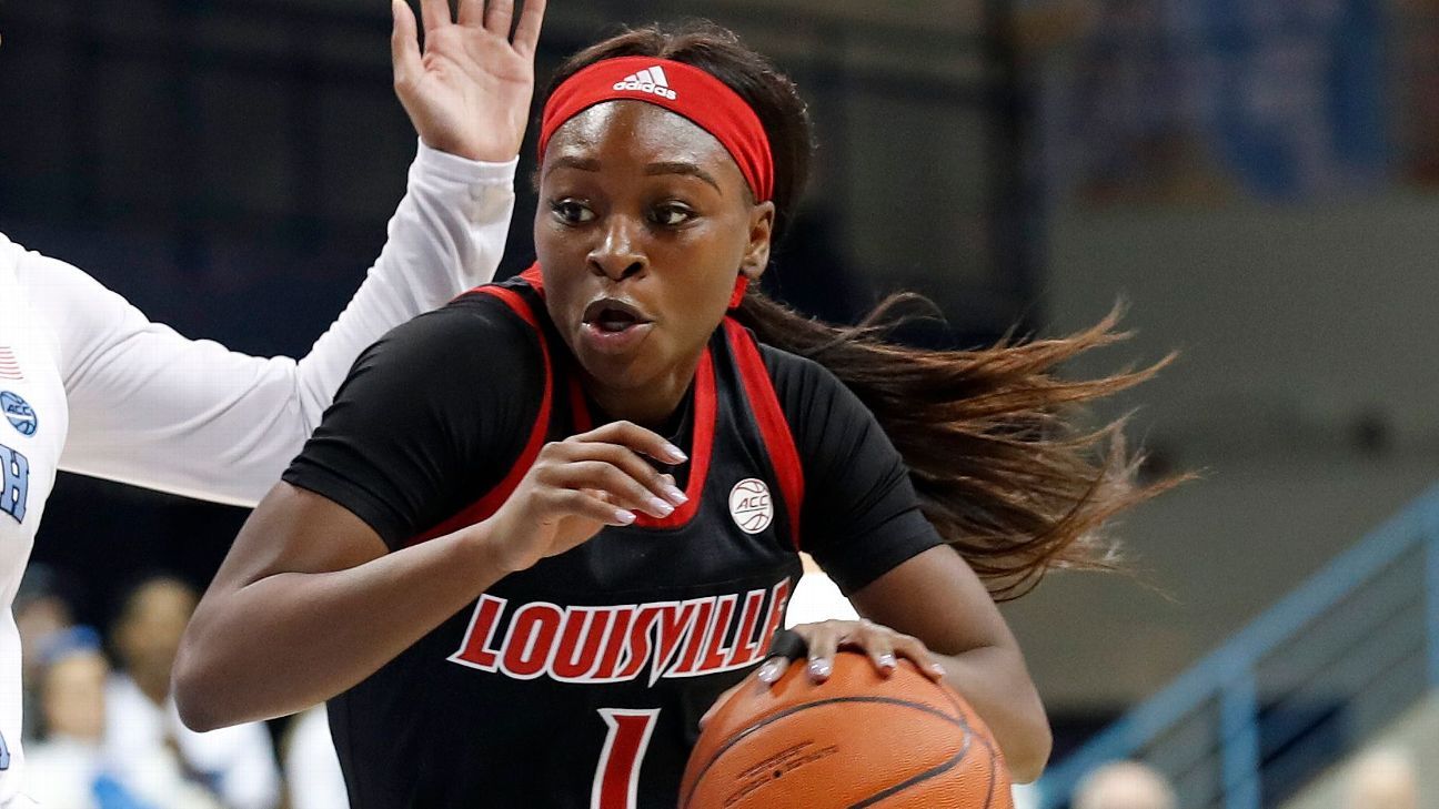 The undefeated Louisville leads the survey of 25 women from AP South Carolina rises to 2nd position