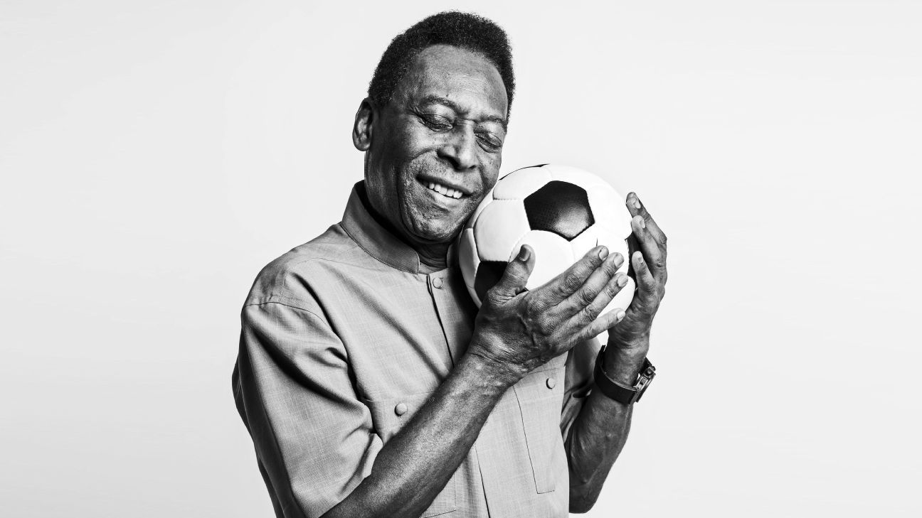 La legendaria vida del ícono del fútbol brasileño Pelé en imágenes