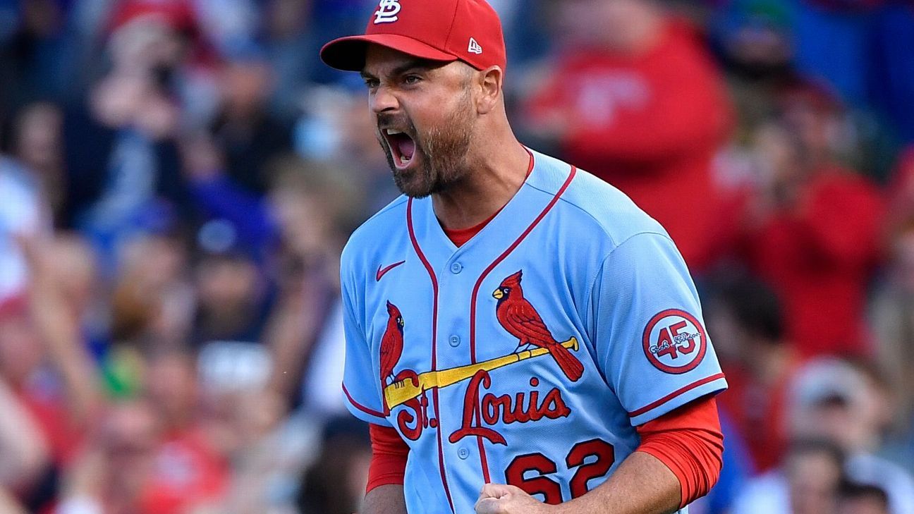 McFarland stays with Cards, secures 1-year deal