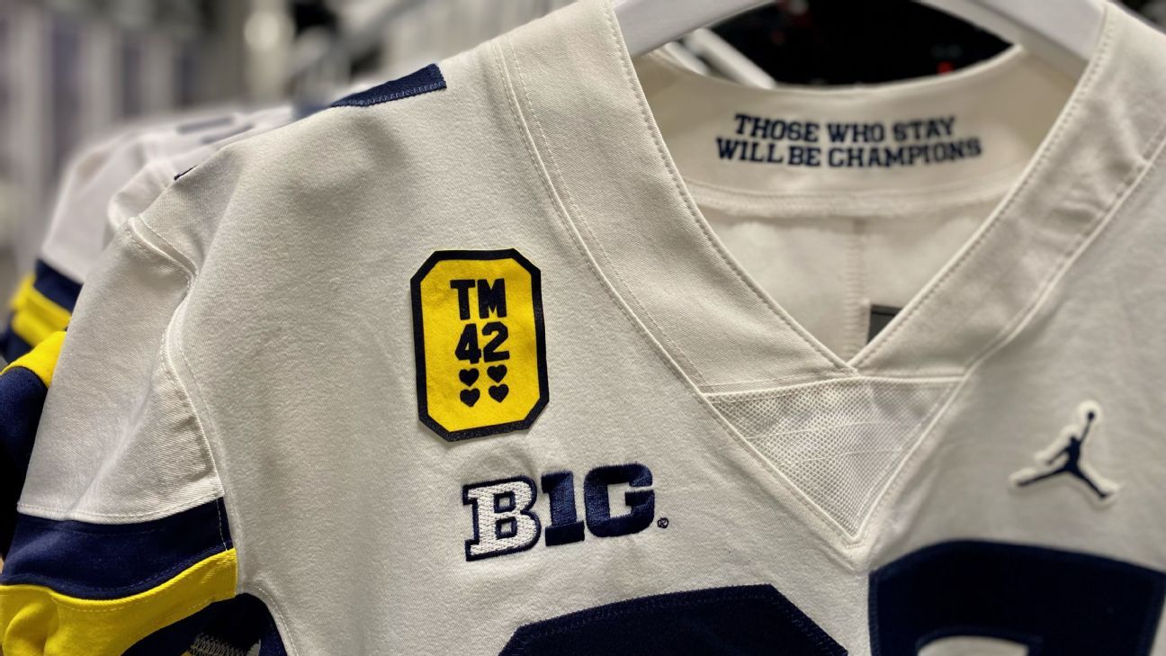 Michigan Wolverines football team to wear jersey patch honoring Oxford High School shooting victims