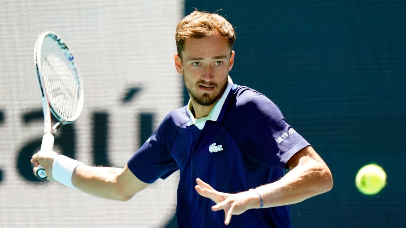 Daniil Medvedev advances to Miami Open quarterfinals over Jenson Brooksby, closes in on return to No. 1