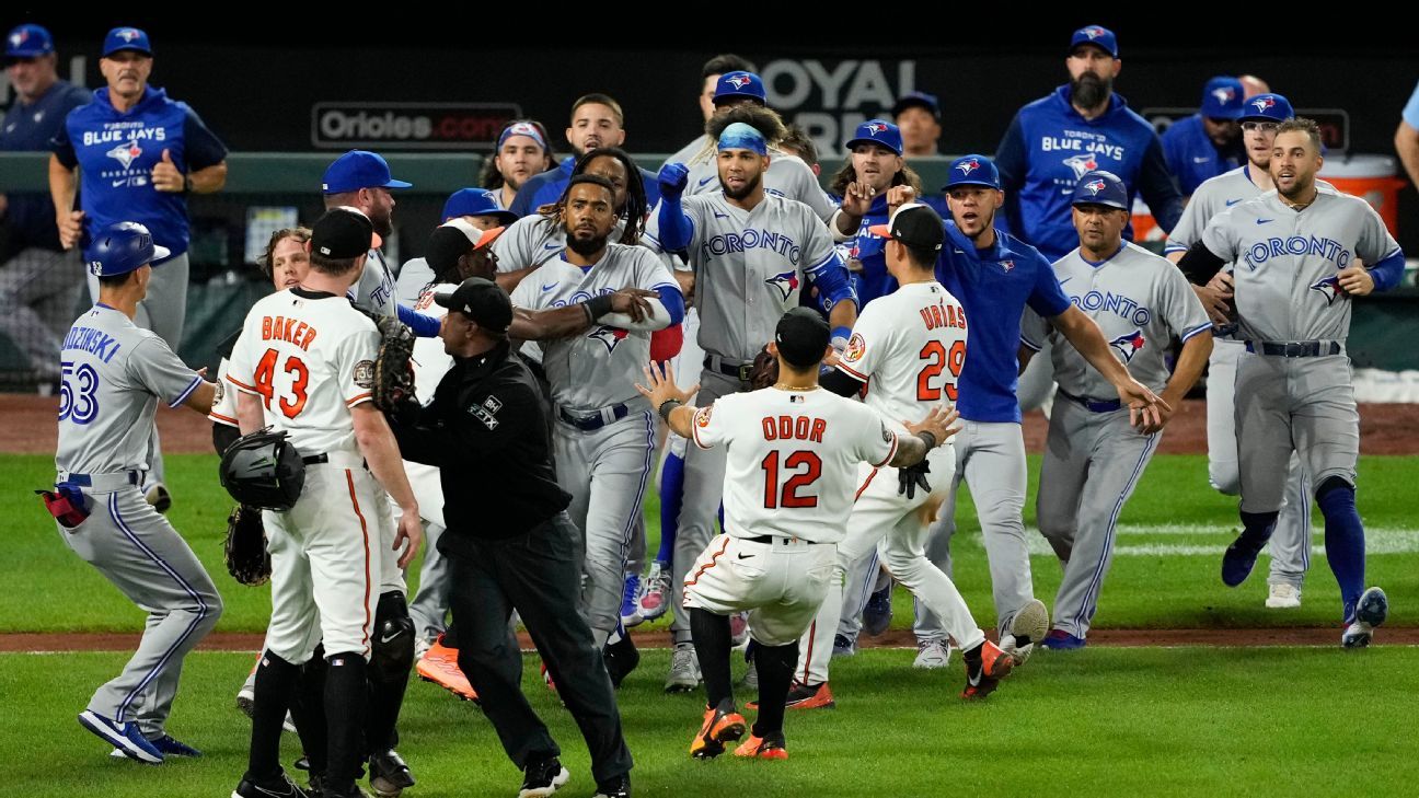 Benches clear as Orioles, Jays get heated in 7th