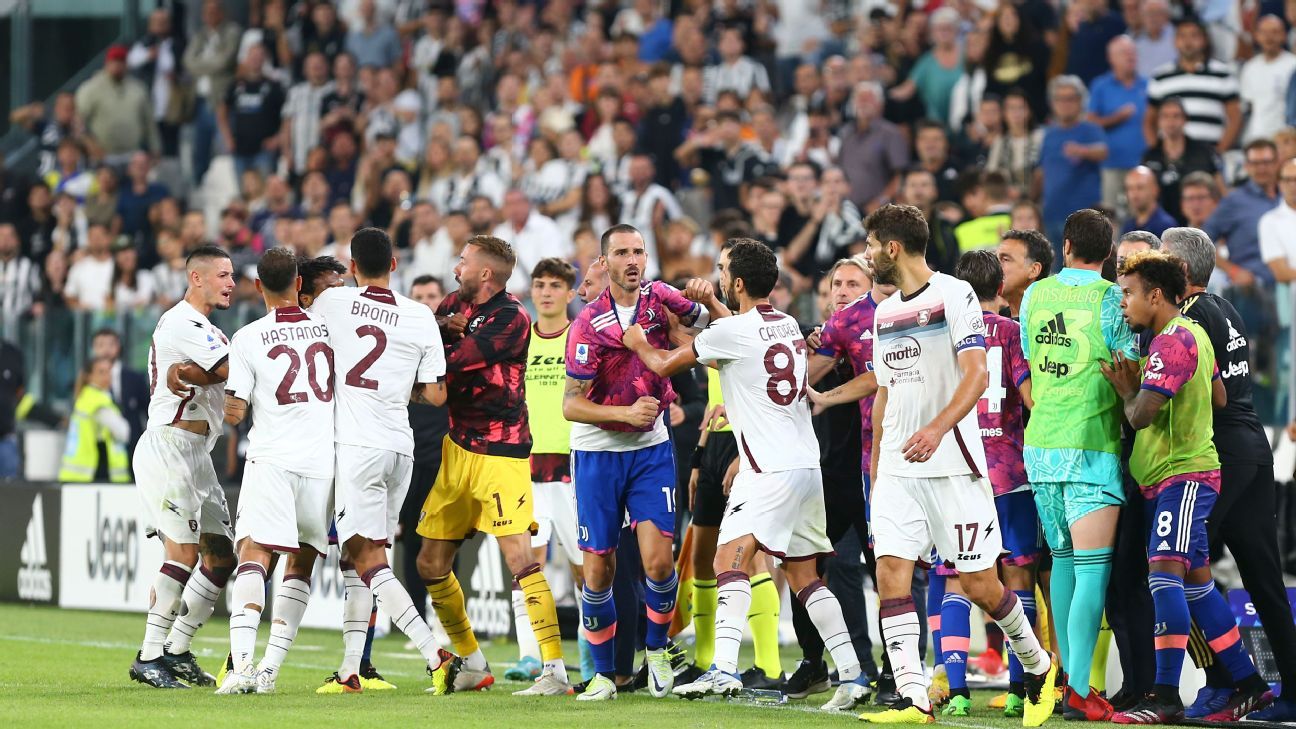 Juventus deserve answers for VAR mess, Barcelona win big, Bayern Munich shouldn’t worry, more