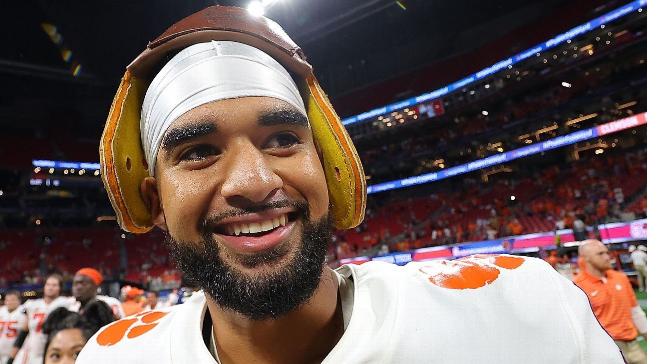 How Clemson QB DJ Uiagalelei turned things around and quieted the doubters