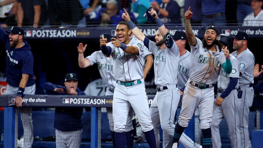 Mariners into ALDS after 8-1 comeback vs. Jays