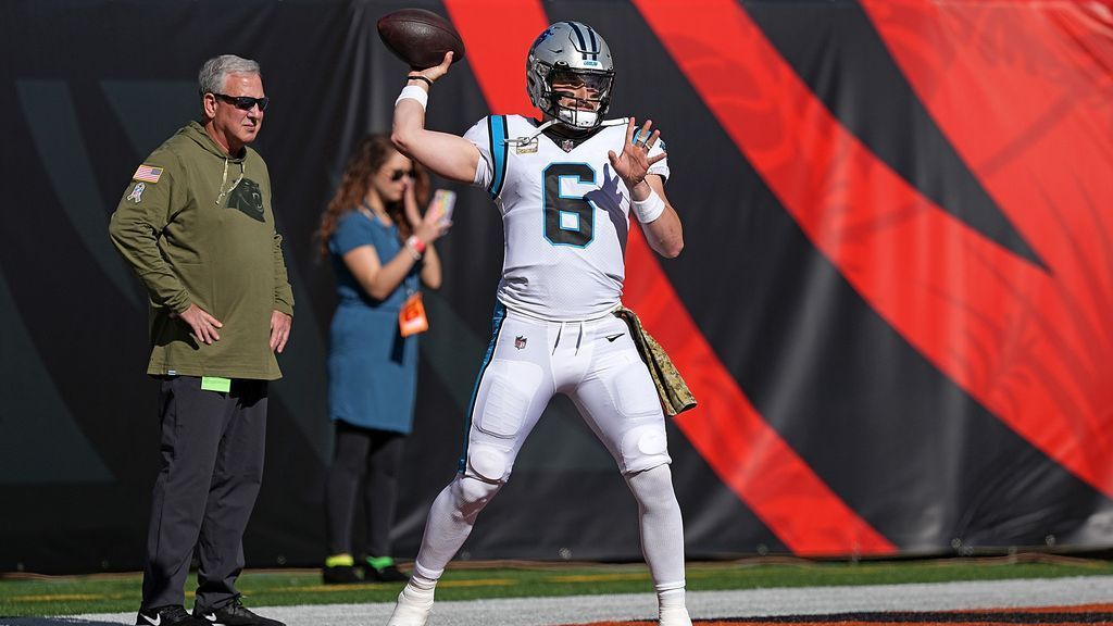 <div>Panthers' Mayfield replaces Walker, tosses 2 TDs</div>