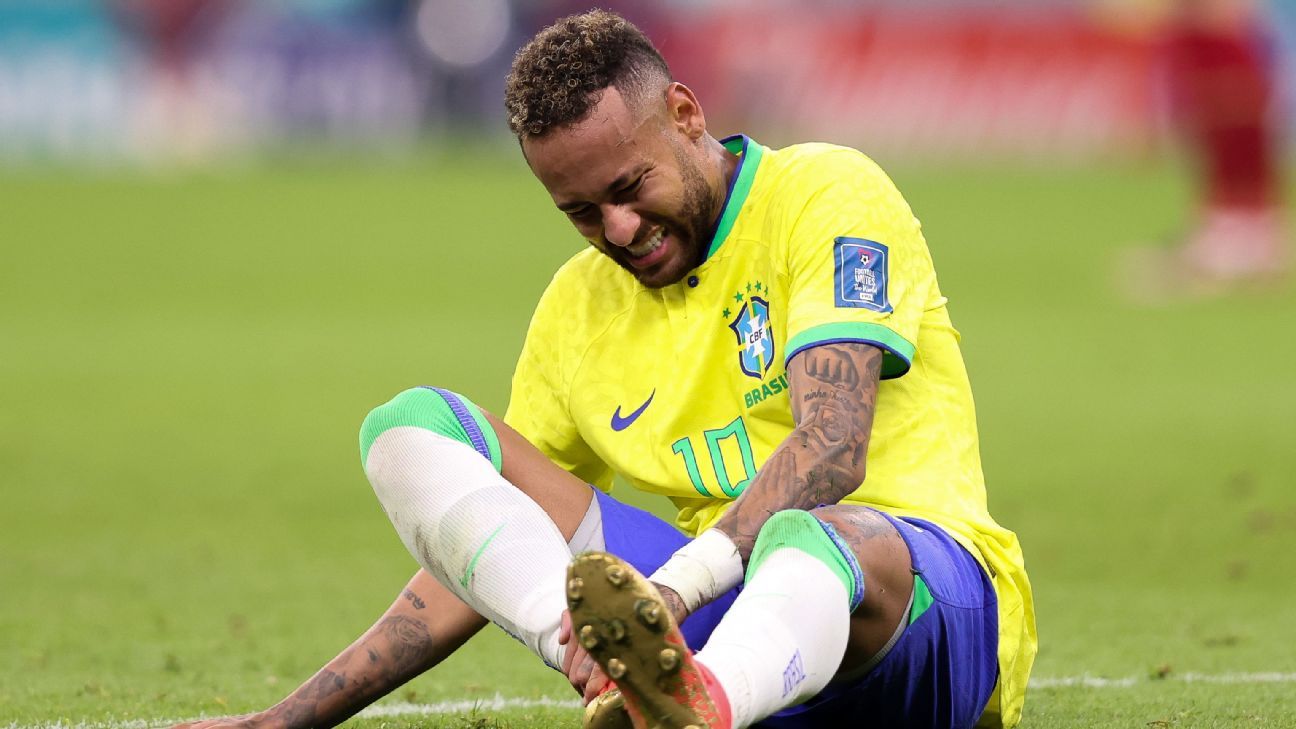 O brasileiro Neymar foi descartado da partida contra a Suíça devido a uma lesão no tornozelo