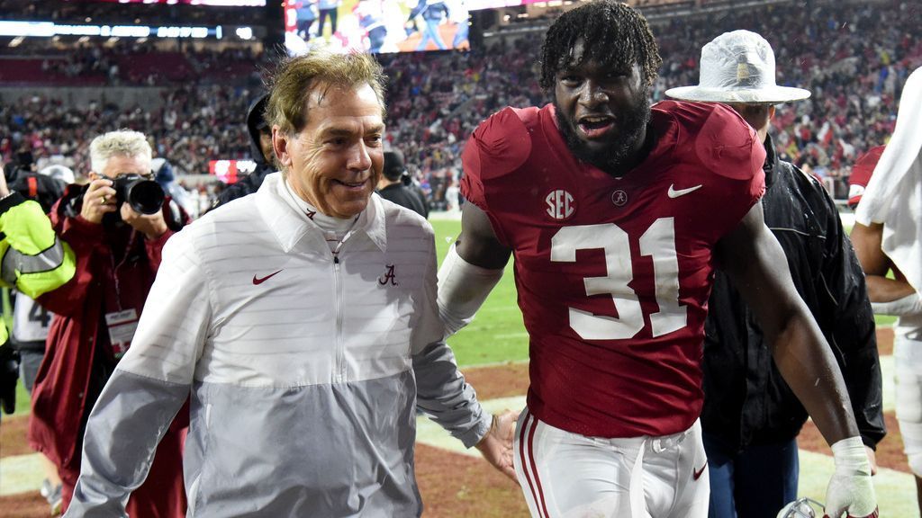 Nick Saban plaide pour l’inclusion de l’Alabama dans les éliminatoires du football universitaire