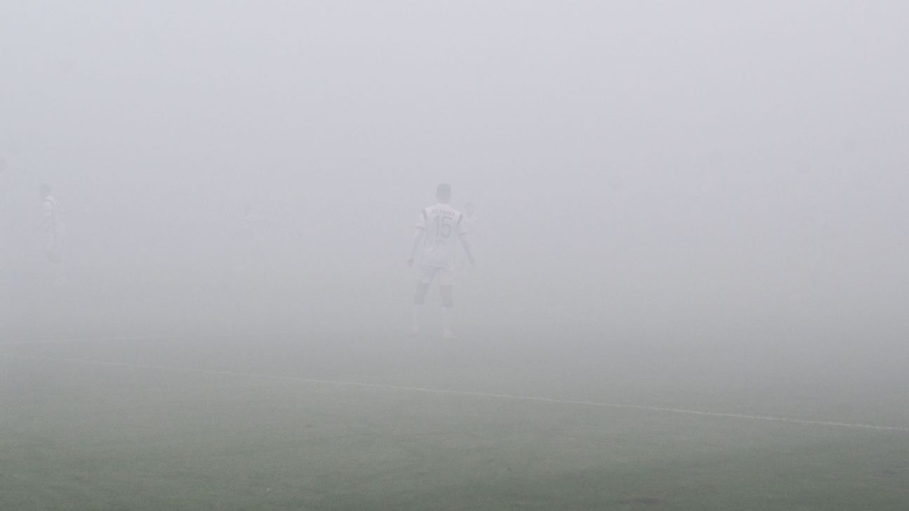 ‘What’s going on?’ Thick fog stops fans from seeing match
