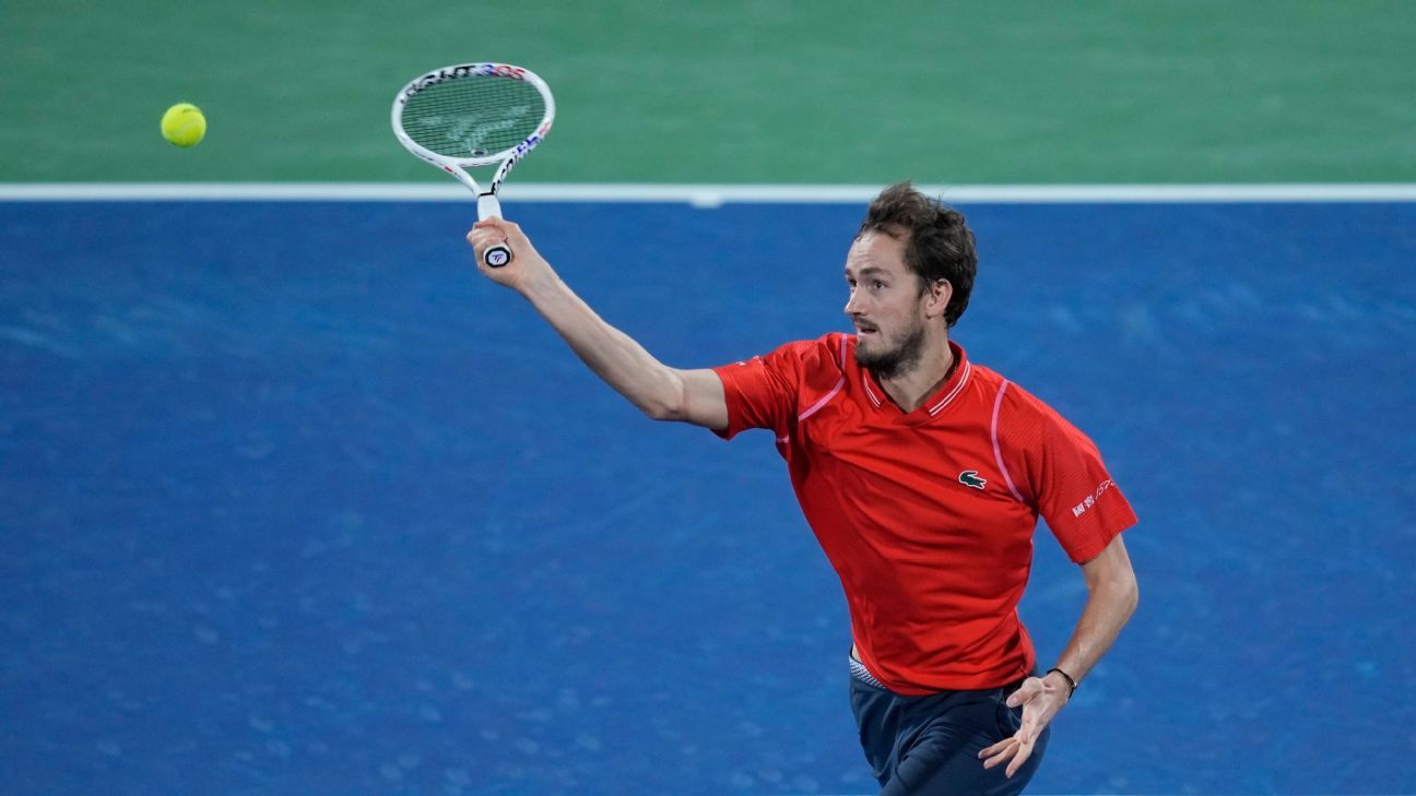 Daniil Medvedev encerra a sequência de 20 vitórias consecutivas de Novak Djokovic