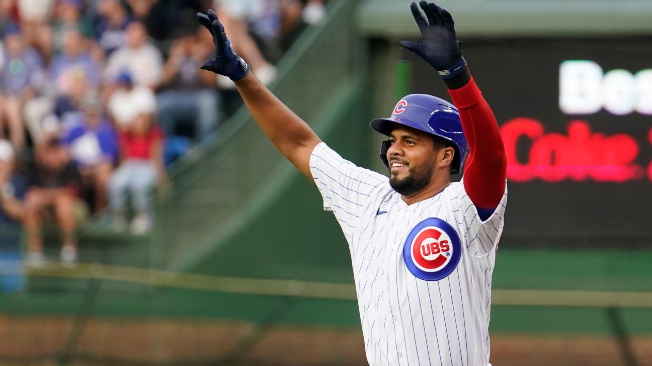 Cubs INF Candelario (back) off IL to face Braves