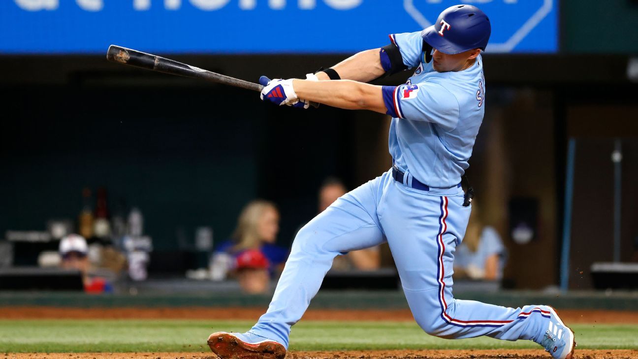 Rangers finish sweep of M's, lead AL West by 2.5