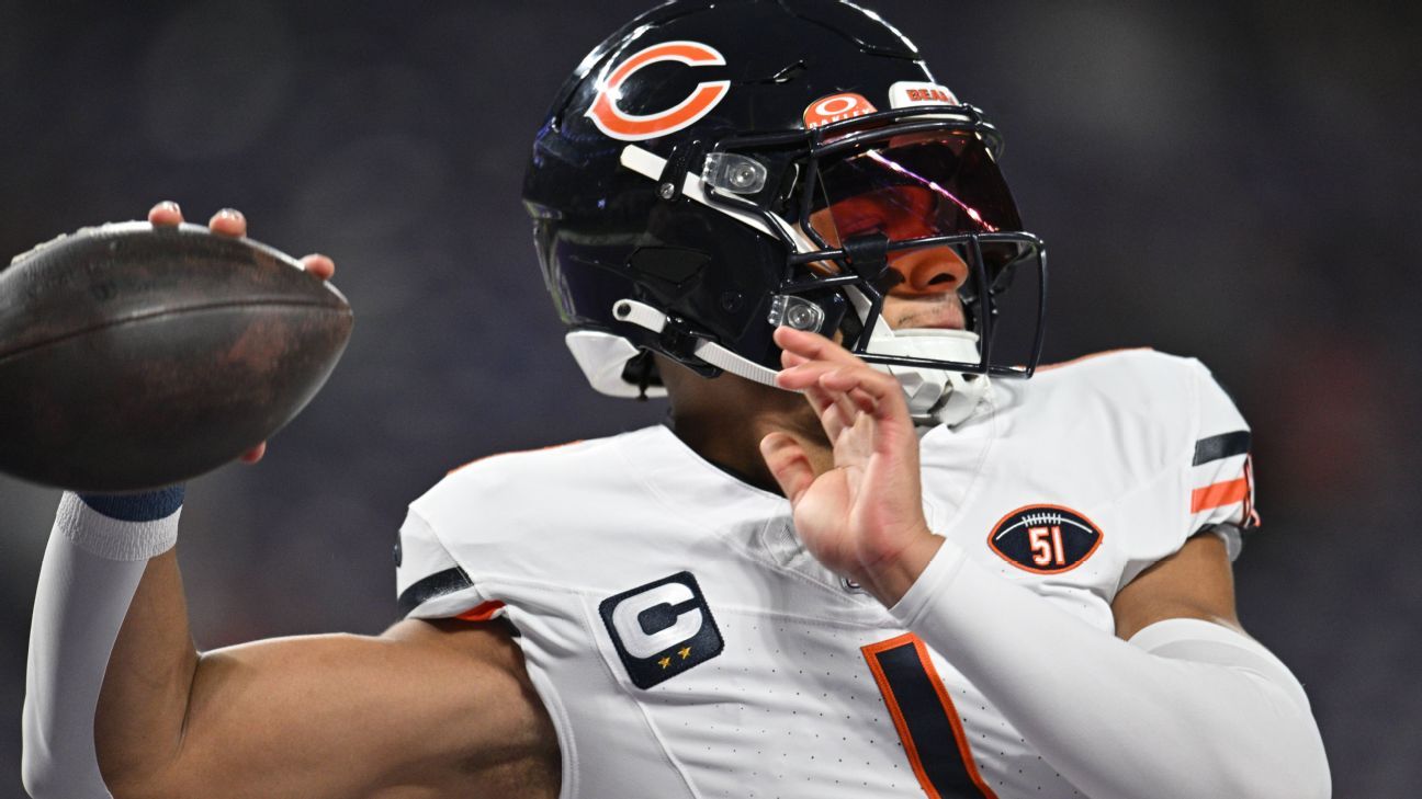 Justin Fields says he’s not worried about the future with the Bears
