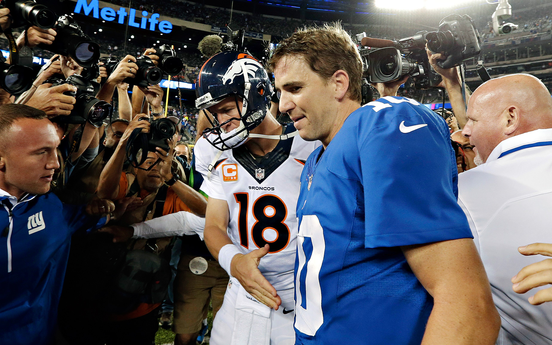 The Manning Brothers - The Week in Pictures for Sept. 9-Sept. 15, 2013 ...