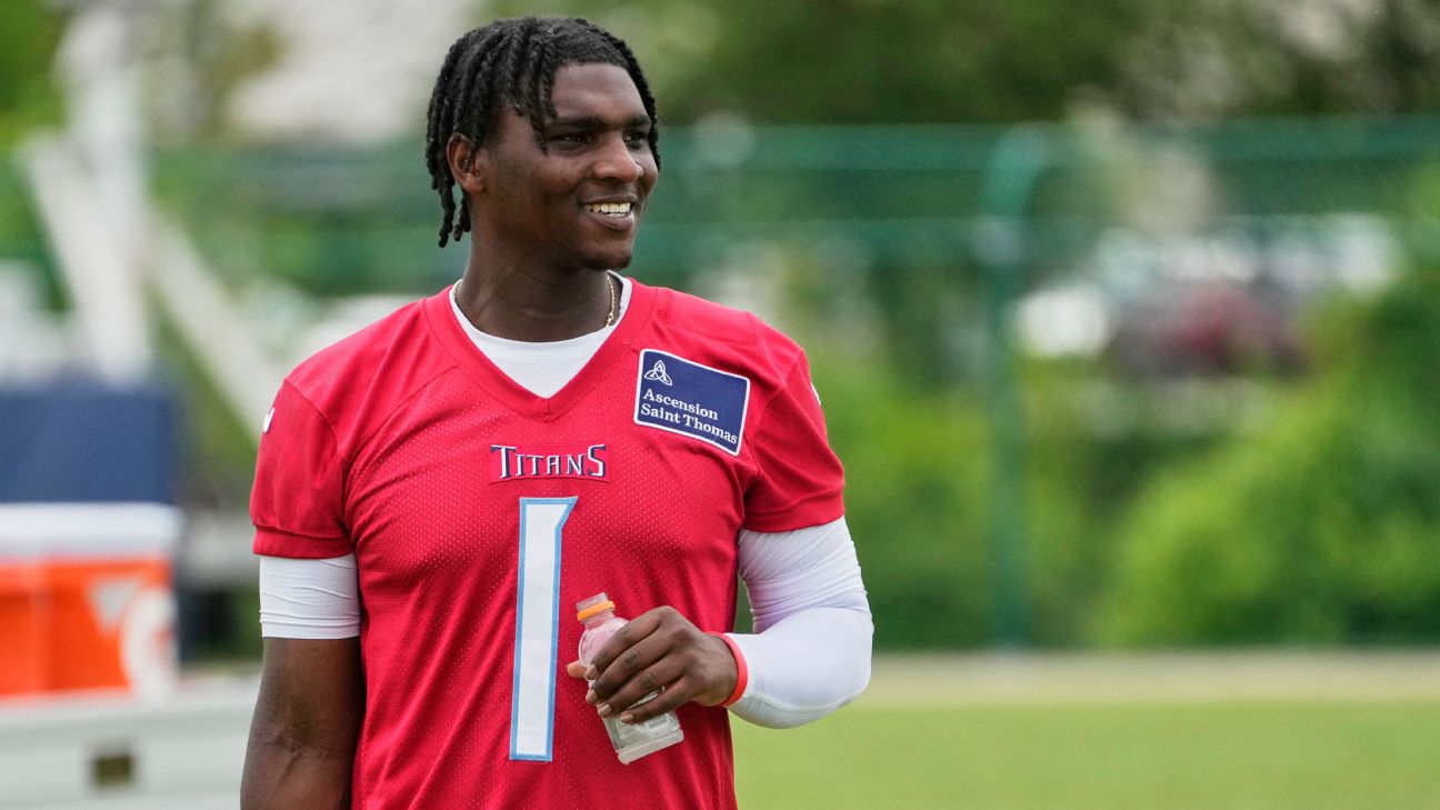 Cam Ward Earns Titans’ Respect Cam Ward Earns Titans’ Respect